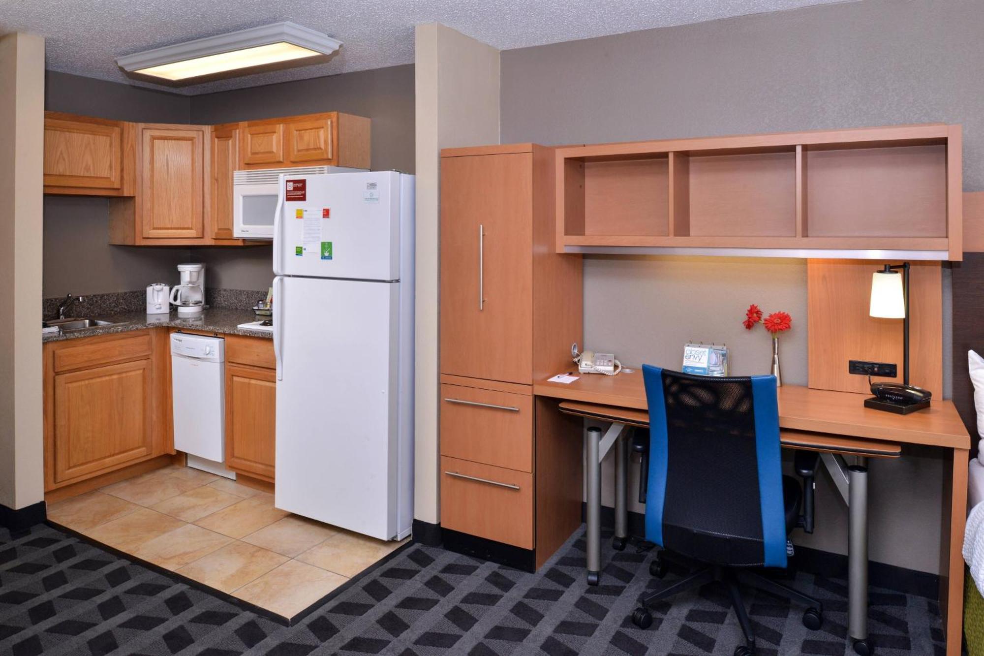 Towneplace Suites Detroit Warren Εξωτερικό φωτογραφία