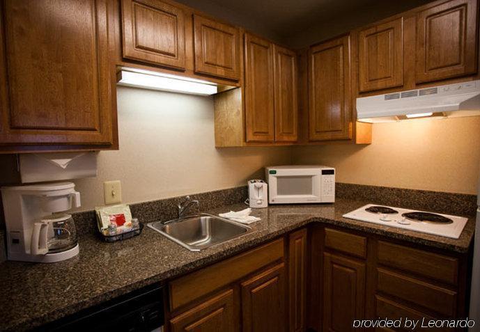 Towneplace Suites Detroit Warren Δωμάτιο φωτογραφία