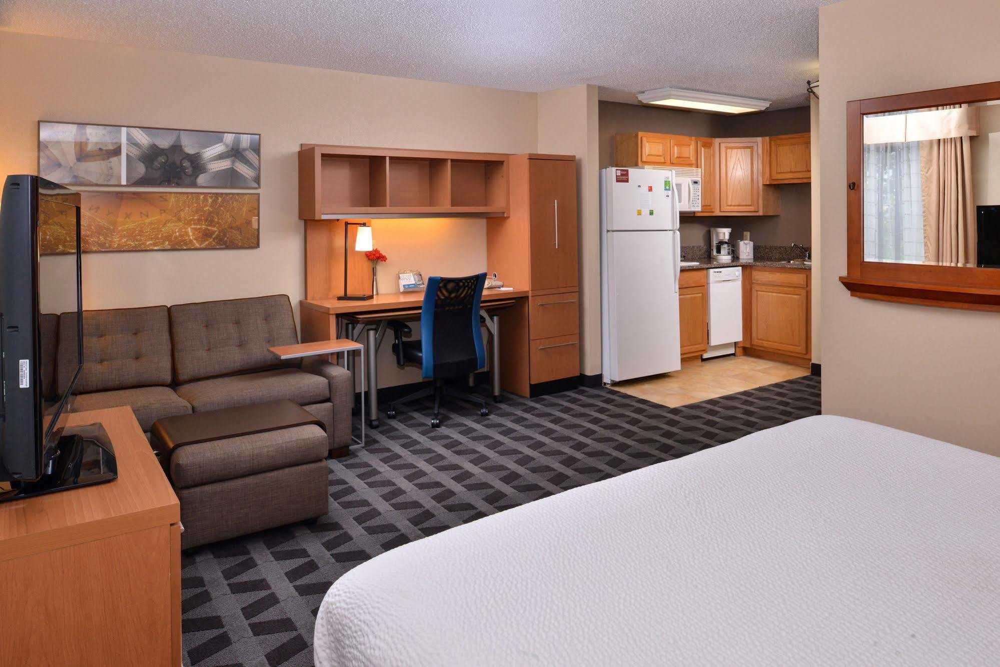 Towneplace Suites Detroit Warren Εξωτερικό φωτογραφία